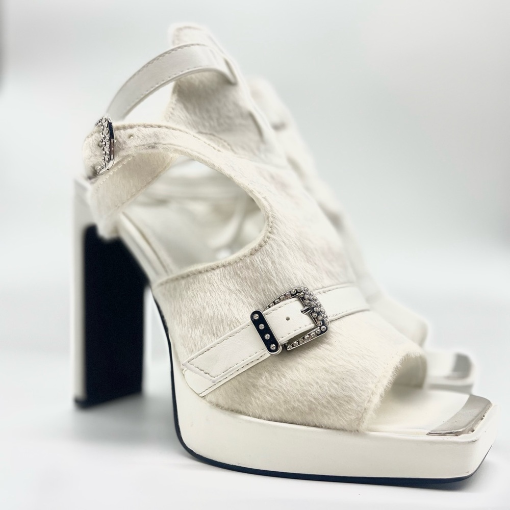 POSTER GIRL FURRY SANDAL HEELS